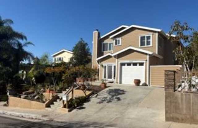 107 East Avenida San Antonio
