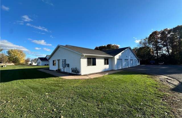 Photo of 806 Bruce Court unit: B