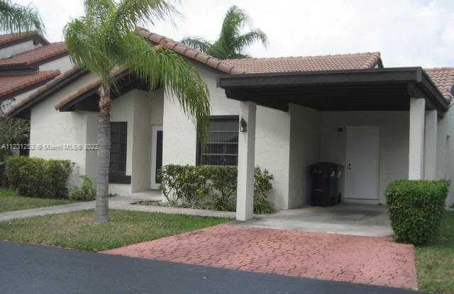 9064 SW 112 CT - 9064 SW 112th Ct, Kendall, FL 33176