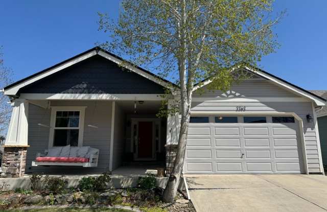 Beautiful 5 Bed 3 Bath in NE Fort Collins!