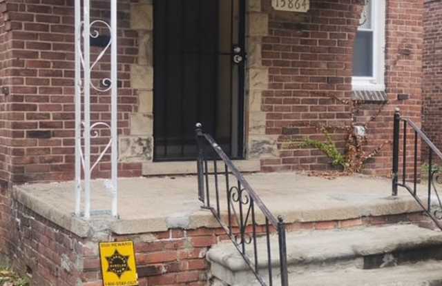 Photo of 15864 Fielding Street