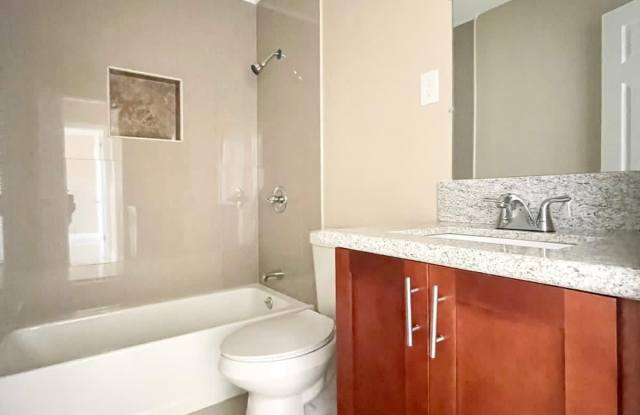 3375 Overton Crossing St