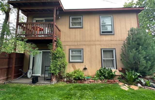 765 Lincoln Duplex