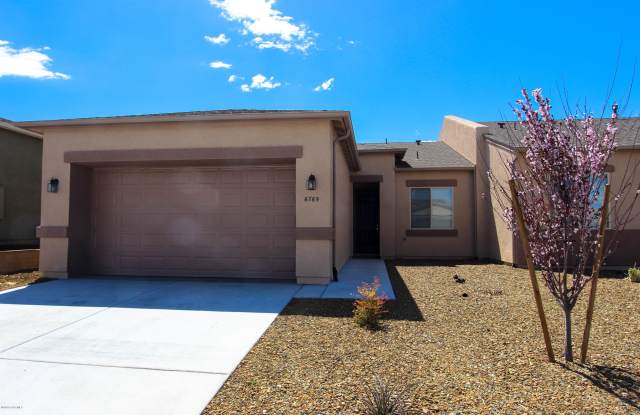 6765 E Hetley Place - 6765 East Hetley Place, Prescott Valley, AZ 86314