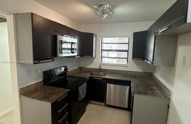 11213 Royal Palm Blvd