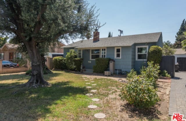 6331 Peach Ave - 6331 Peach Avenue, Los Angeles, CA 91411