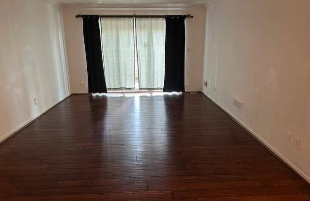 161 Thierman Ln unit: 1G