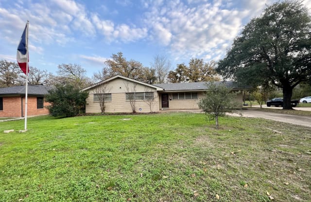 305 West Brookside Drive - 305 West Brookside Drive, Bryan, TX 77801