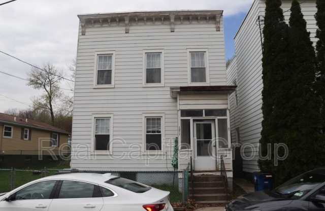 171 Lancaster St