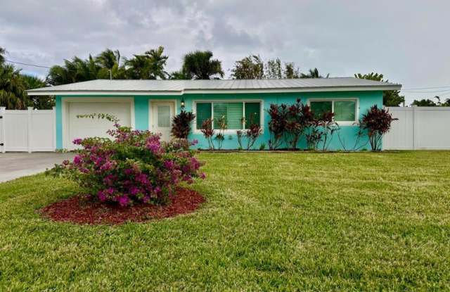 Photo of 1708 Sunset Isles Road