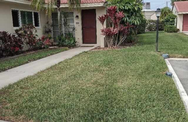 2121 PUEBLO CIRCLE