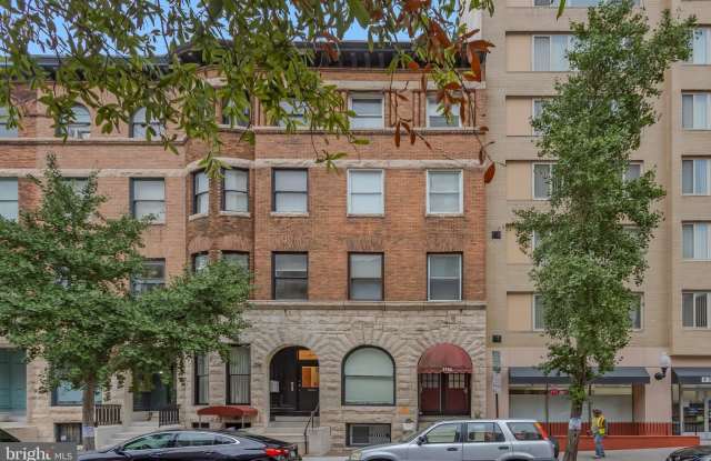 1113 N CALVERT Street unit: C