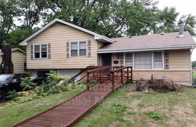 8308 E 85th Street