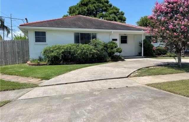 1300 SIGUR Avenue
