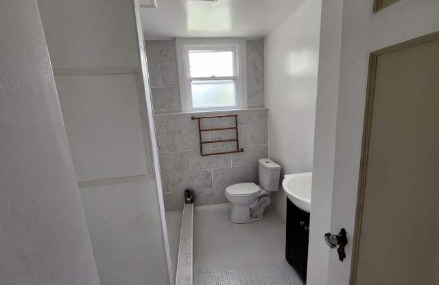 170 Ridgewood Rd