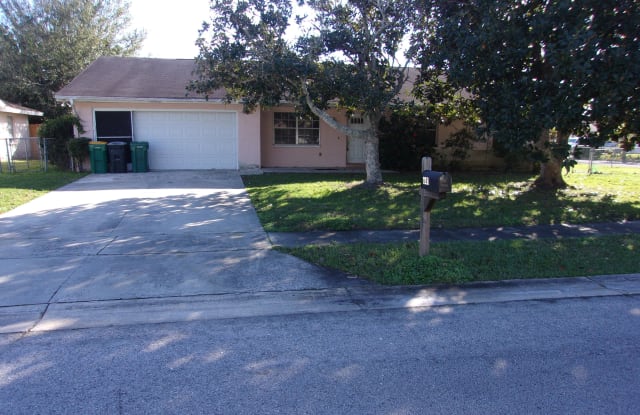 641 Auburn Avenue - 641 Auburn Avenue, Melbourne, FL 32901