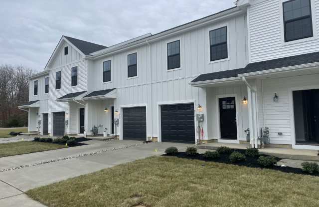 Photo of 385 Tuckahoe Road - 960