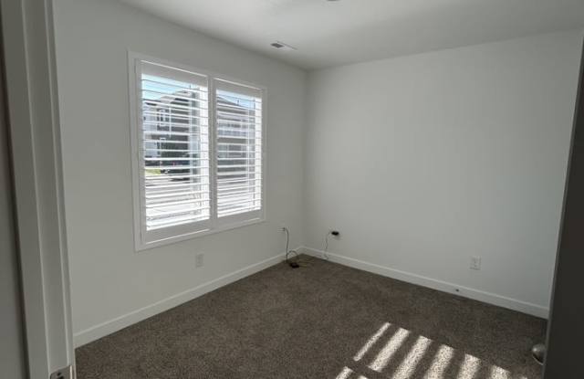 3964 North Wildcat Lane