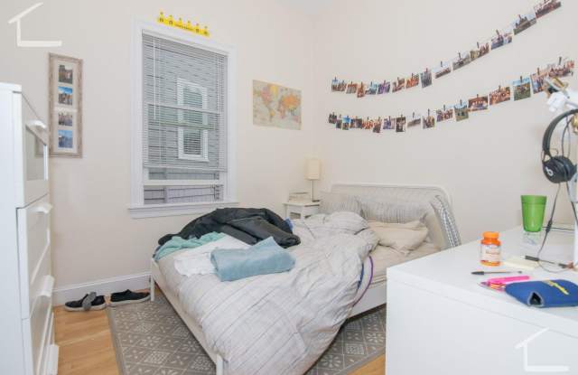 Charming 3 Bedroom-No Broker Fee
