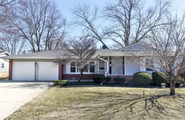 531 Sycamore Drive - 531 Sycamore Drive, Elk Grove Village, IL 60007