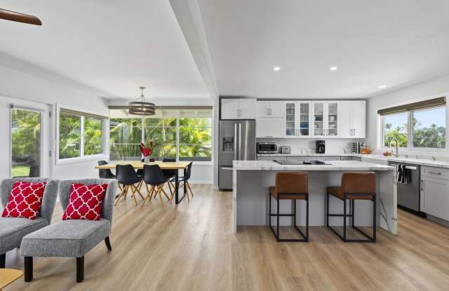 Hale Alapi'i Lanikai Getaway w/ Studio, Near Beach