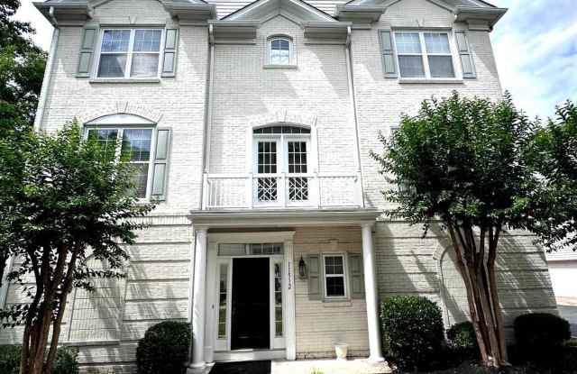 11512 CLAIRMONT VIEW