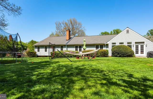 9503 LOCUST HILL DRIVE