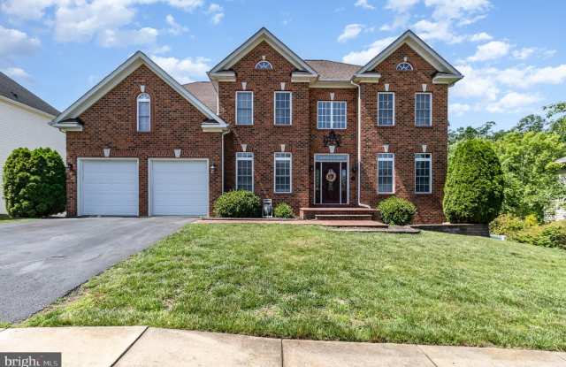 1012 W KENSINGTON Circle