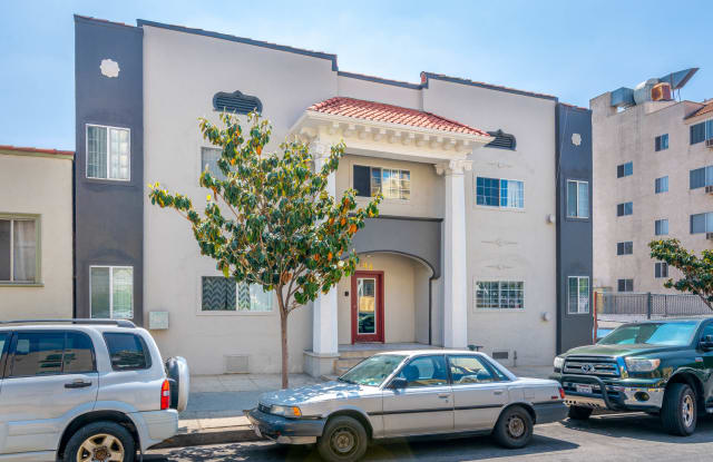740 S. Carondelet