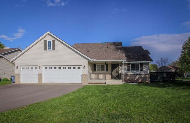 Photo of Beautiful newly remodeled home in quiet Sartell, MN neighborhood for rent