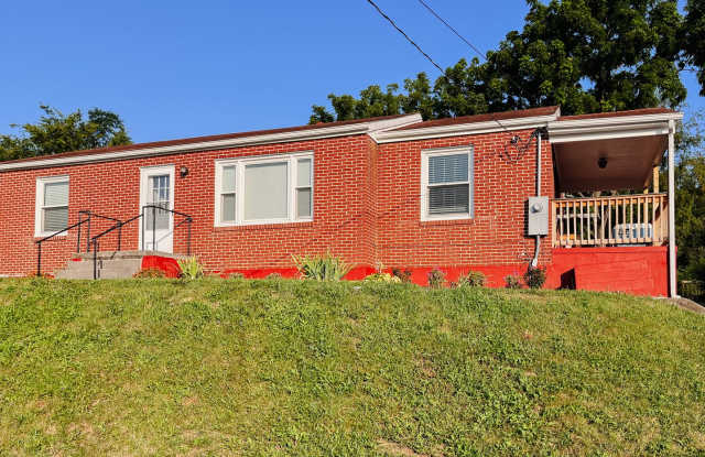 Photo of 3 Bedroom, 1 Bath House