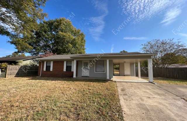 5502 Adams Cir