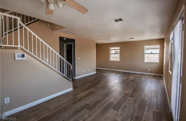 3908 Narrow Canyon Street