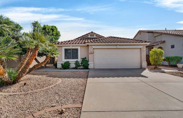 1365 E Betsy Ln
