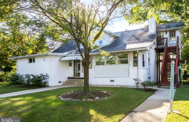 Photo of 20 E MERCHANT Street unit: C