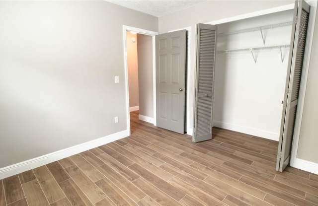 1503 E MURIEL STREET