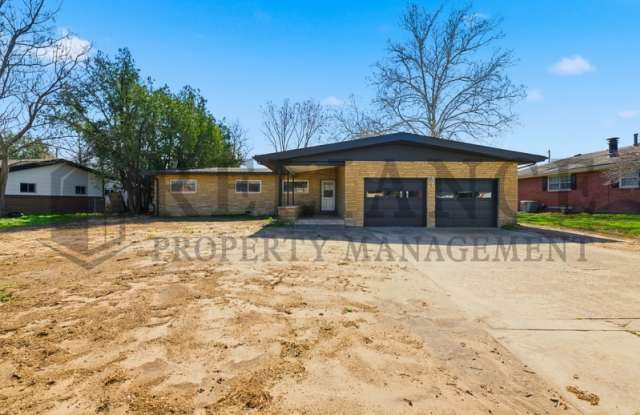 2541 West Benjamin Drive