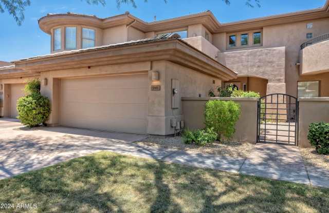 15240 N CLUBGATE Drive unit: 150
