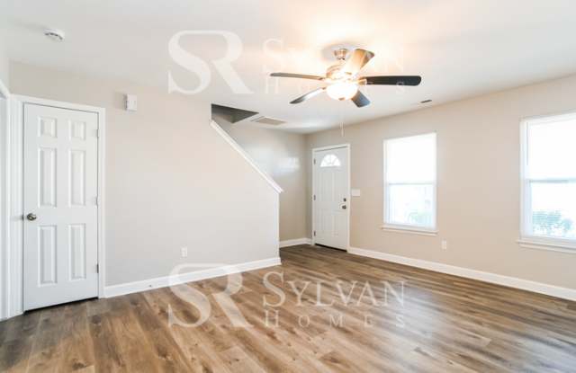 1211 Pinehaven Court