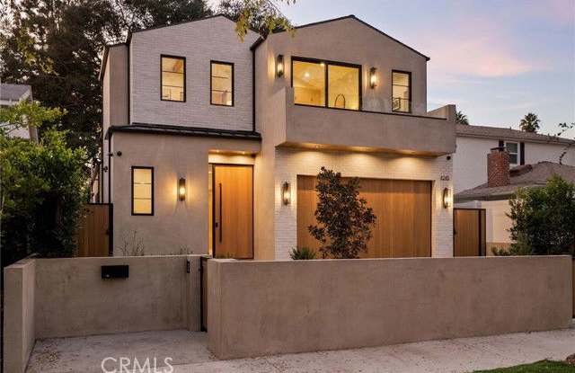 4245 Bellaire Avenue