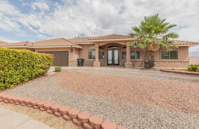 Beautiful  Spacious 4 Bed 3 Bath - 1/2 Off First Month of Rent! - 2432 Sedona Ridge, Alamogordo, NM 88310