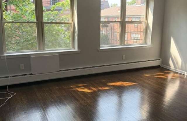 Photo of 821 Central Ave