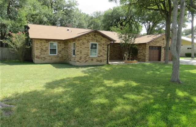 139 Lone Oak Street - 139 Lone Oak Street, Seguin, TX 78155