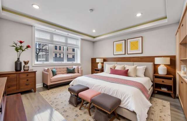 2814 West North Ave.