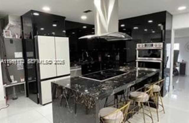 Photo of 6190 W 14th Ave