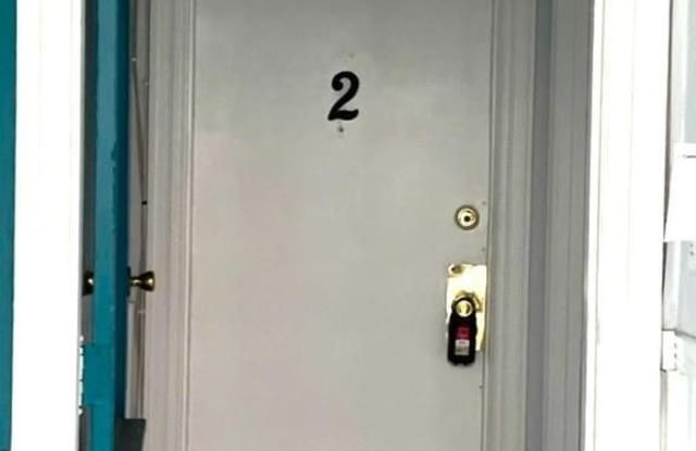 322 N Franklin Street unit: 2 / Second Floor