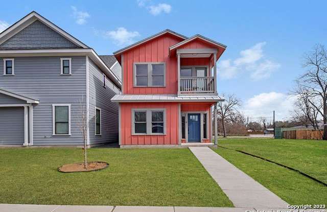 1910 E Houston St - BLDG.4