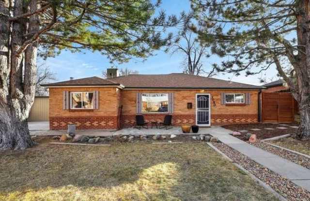 Charming 3BR House in Thornton