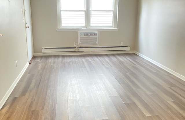 Photo of 7020 Polk St