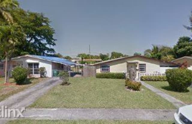 2220 Acapulco Dr - 2220 Acapulco Drive, Miramar, FL 33023